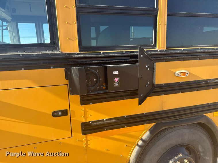 image for item DV2808 2009 Blue Bird All American school bus