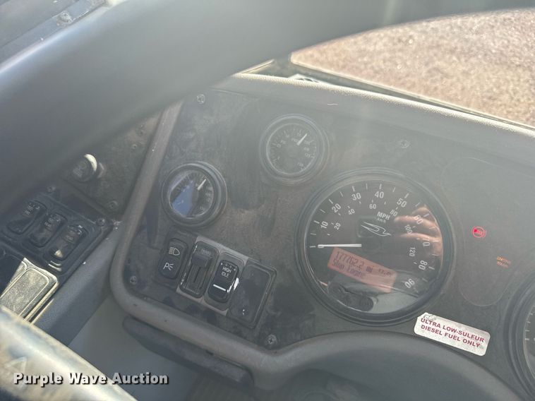 image for item DV2808 2009 Blue Bird All American school bus