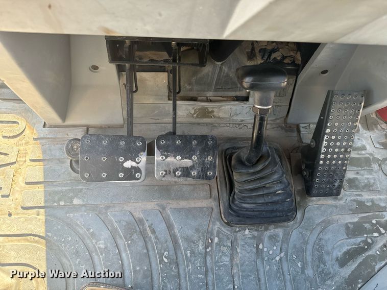 image for item DV2824 1995 Caterpillar 416B backhoe