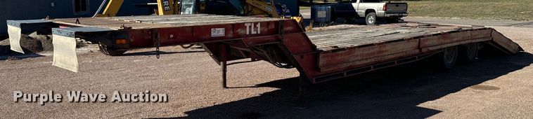image for item DV2825 1973 Schwartz PFD drop deck hydraulic tail equipment trailer