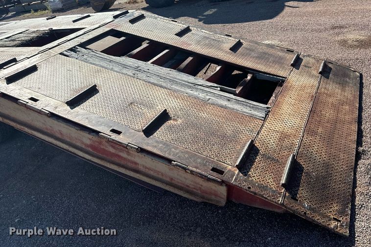 image for item DV2825 1973 Schwartz PFD drop deck hydraulic tail equipment trailer