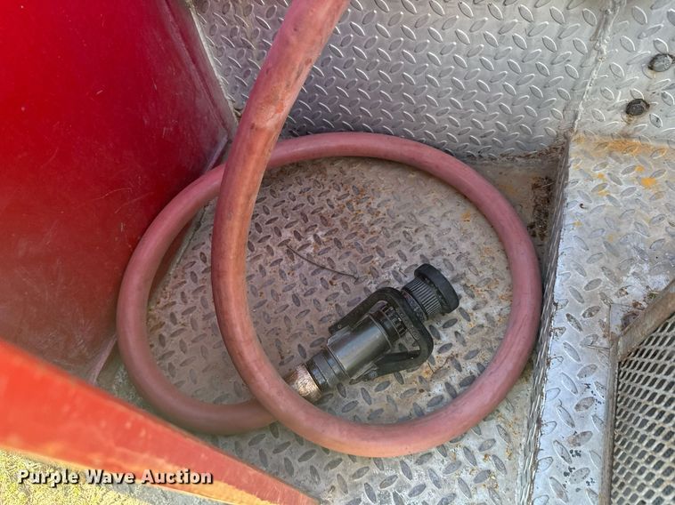 image for item DV2829 1981 Ford F600 pumper fire truck