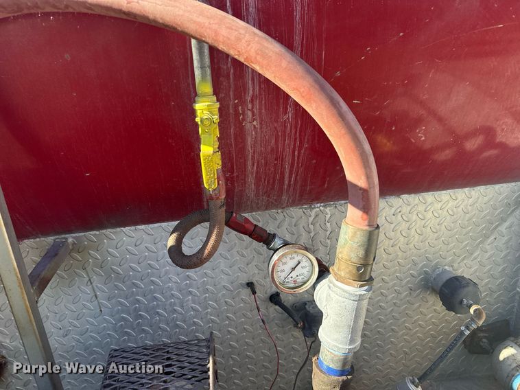 image for item DV2829 1981 Ford F600 pumper fire truck