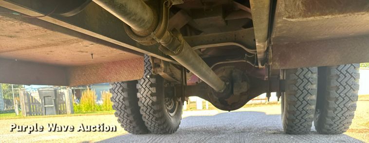 image for item DV2829 1981 Ford F600 pumper fire truck