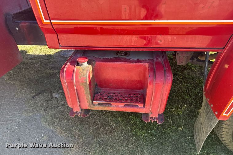 image for item DV2829 1981 Ford F600 pumper fire truck