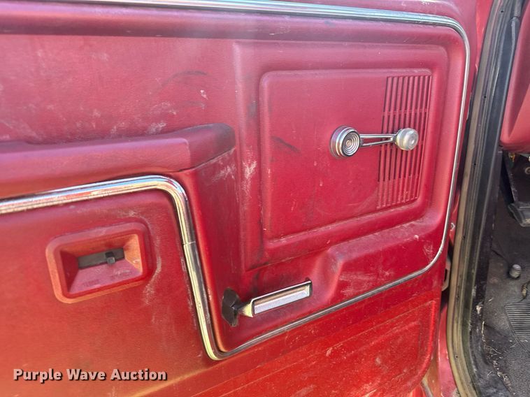 image for item DV2829 1981 Ford F600 pumper fire truck