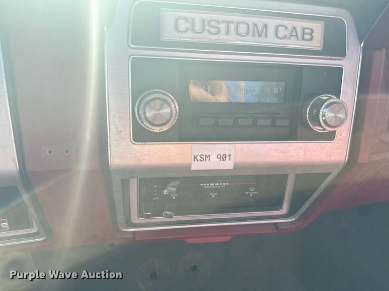 image for item DV2829 1981 Ford F600 pumper fire truck