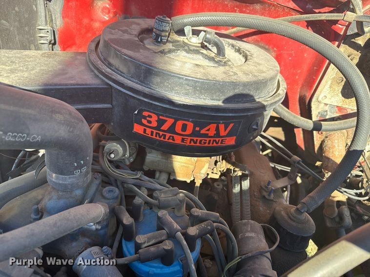 image for item DV2829 1981 Ford F600 pumper fire truck