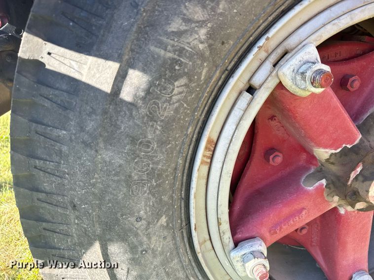 image for item DV2829 1981 Ford F600 pumper fire truck