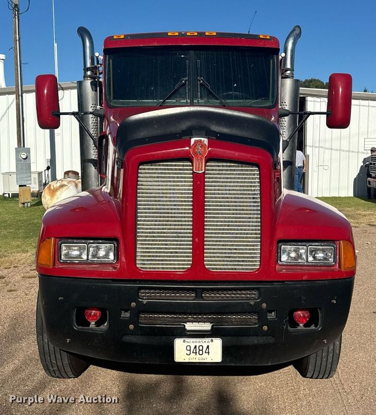 image for item DV2830 1994 Kenworth  T600 pumper fire truck