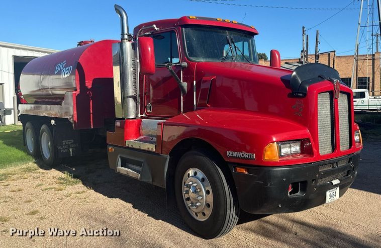 image for item DV2830 1994 Kenworth  T600 pumper fire truck