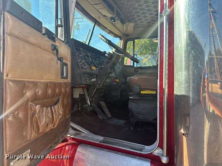 image for item DV2830 1994 Kenworth  T600 pumper fire truck