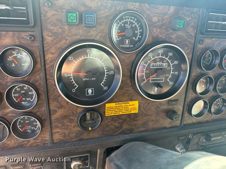 image for item DV2830 1994 Kenworth  T600 pumper fire truck