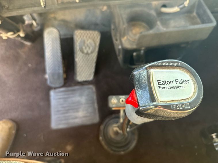 image for item DV2830 1994 Kenworth  T600 pumper fire truck