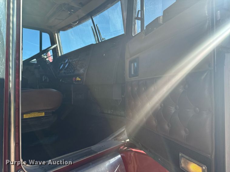 image for item DV2830 1994 Kenworth  T600 pumper fire truck