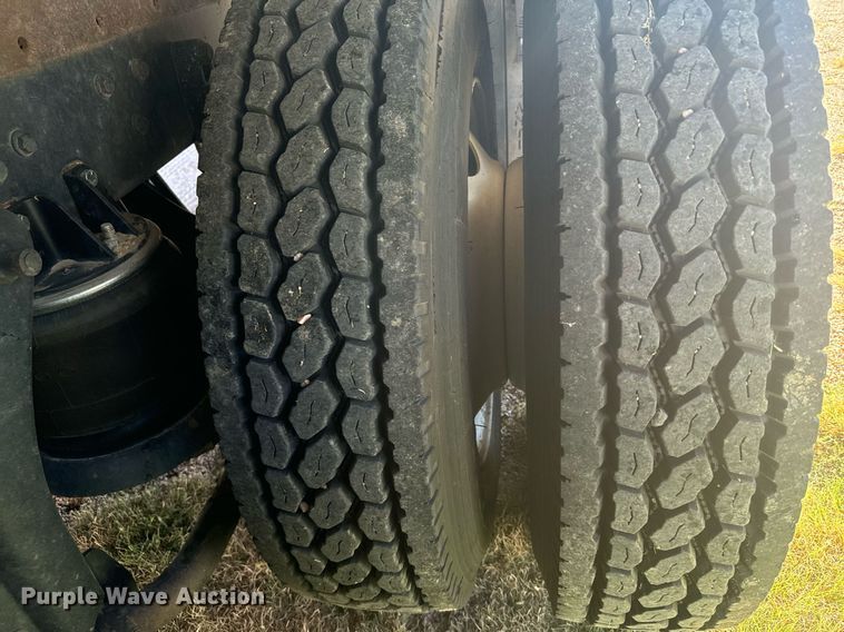 image for item DV2830 1994 Kenworth  T600 pumper fire truck