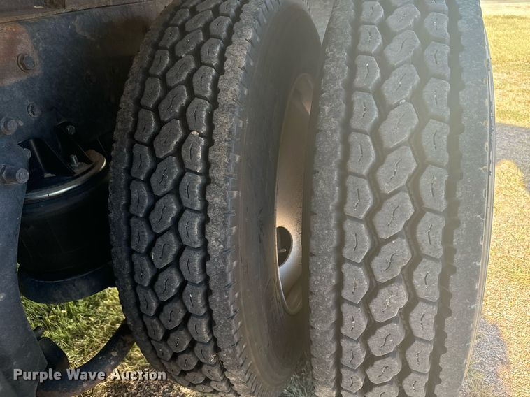 image for item DV2830 1994 Kenworth  T600 pumper fire truck