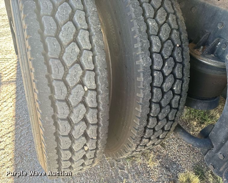 image for item DV2830 1994 Kenworth  T600 pumper fire truck