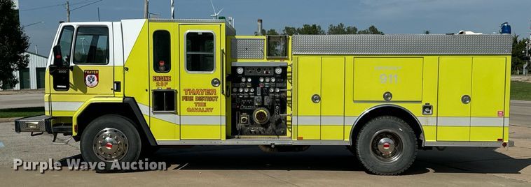 image for item DX1122 1990 Ford CF8000 pumper fire truck