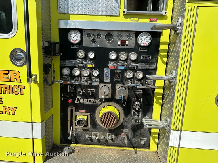 image for item DX1122 1990 Ford CF8000 pumper fire truck