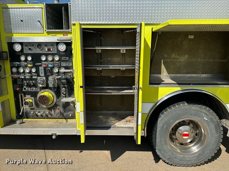 image for item DX1122 1990 Ford CF8000 pumper fire truck