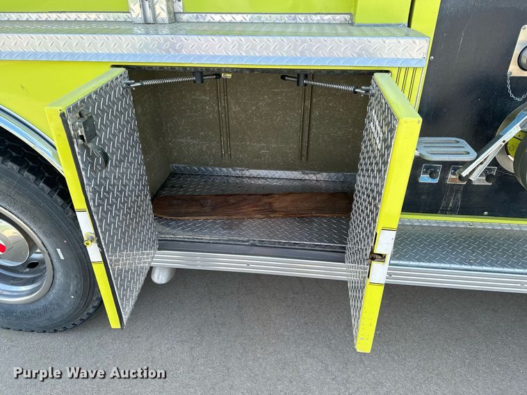 image for item DX1122 1990 Ford CF8000 pumper fire truck