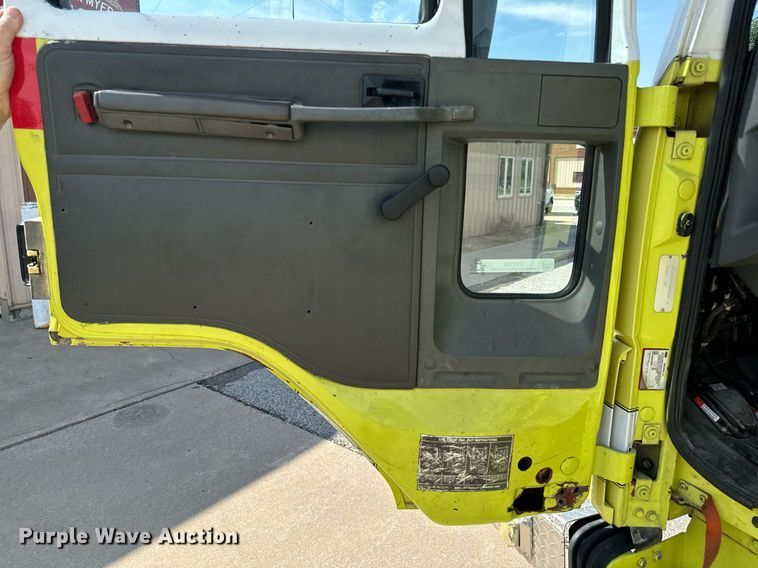 image for item DX1122 1990 Ford CF8000 pumper fire truck