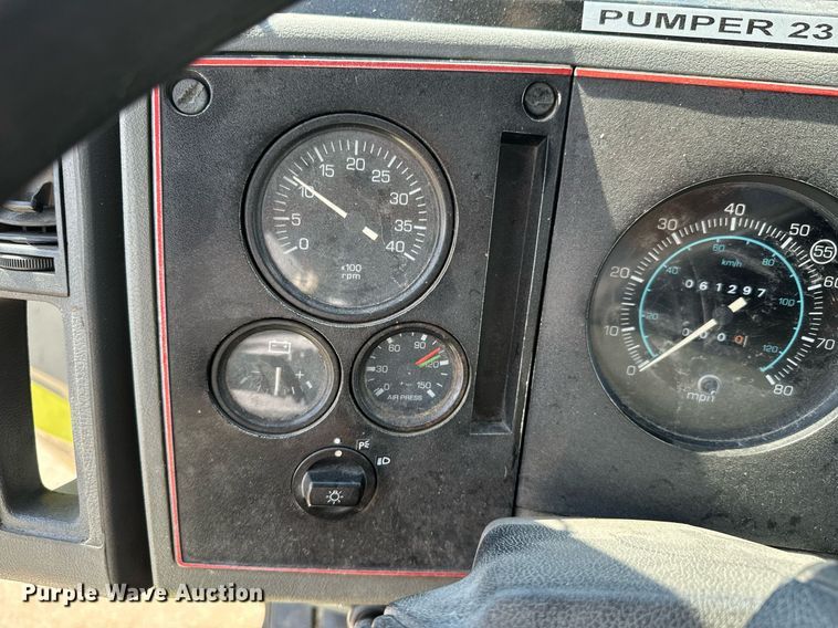 image for item DX1122 1990 Ford CF8000 pumper fire truck