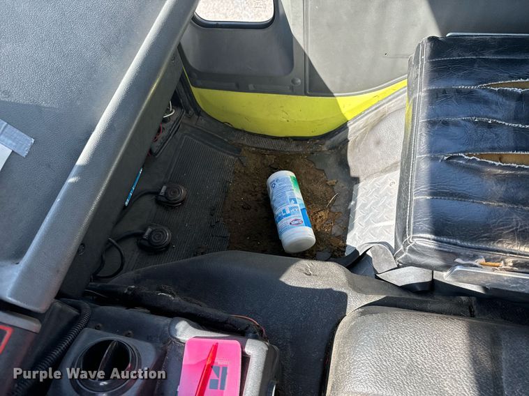 image for item DX1122 1990 Ford CF8000 pumper fire truck