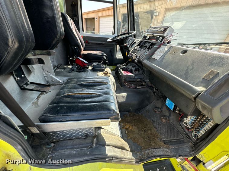 image for item DX1122 1990 Ford CF8000 pumper fire truck