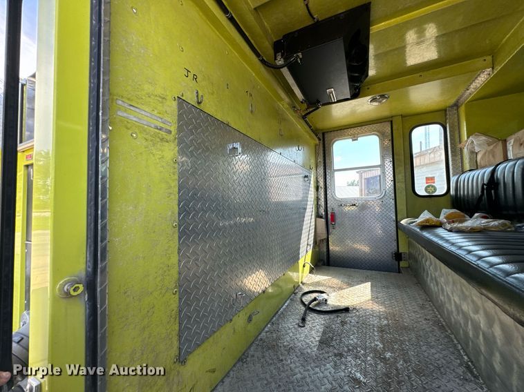 image for item DX1122 1990 Ford CF8000 pumper fire truck