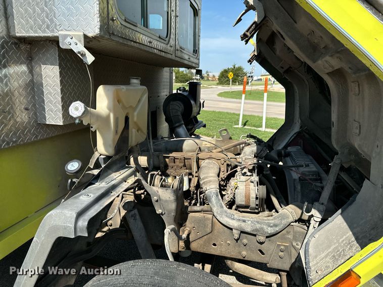 image for item DX1122 1990 Ford CF8000 pumper fire truck