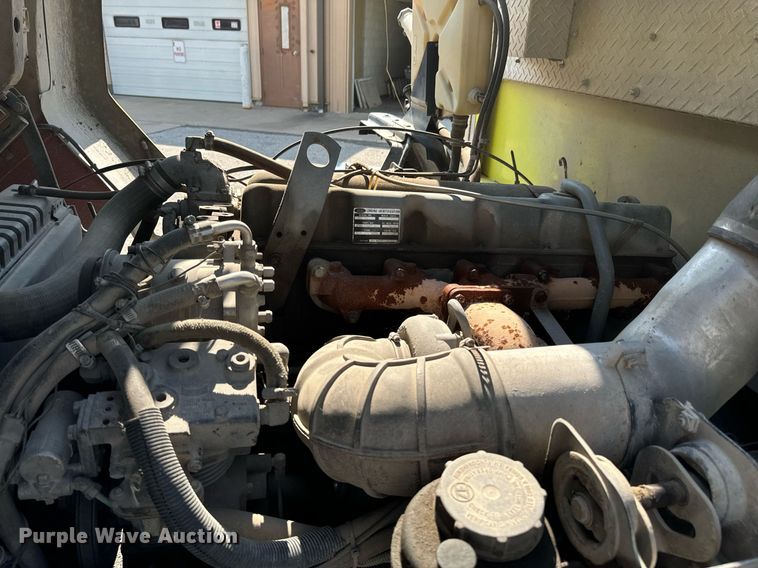 image for item DX1122 1990 Ford CF8000 pumper fire truck