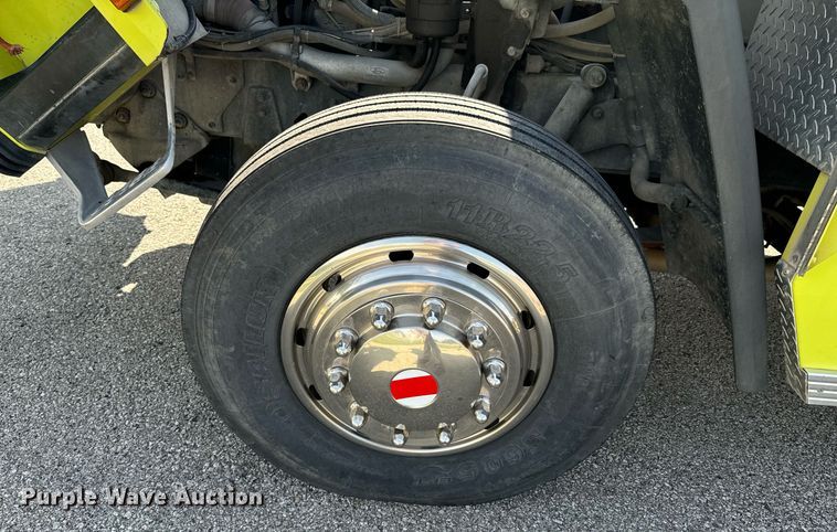 image for item DX1122 1990 Ford CF8000 pumper fire truck