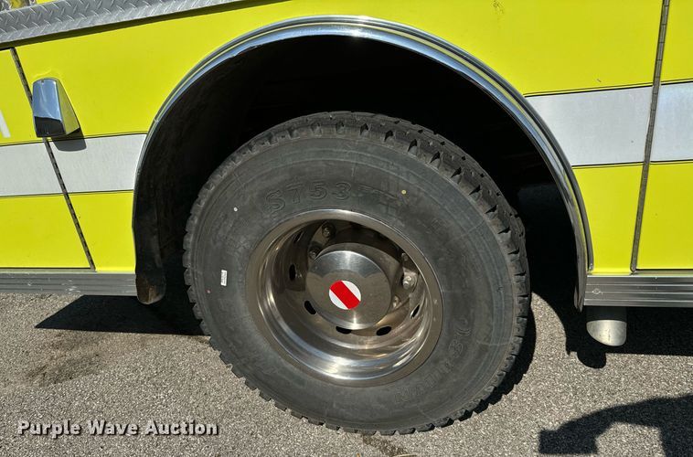 image for item DX1122 1990 Ford CF8000 pumper fire truck