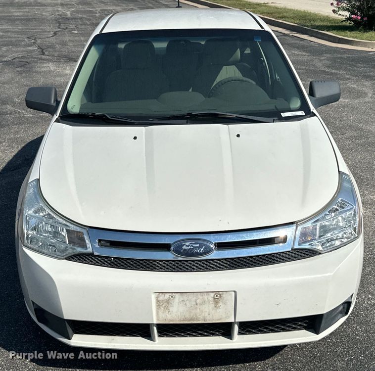 image for item DX1242 2010 Ford Focus 