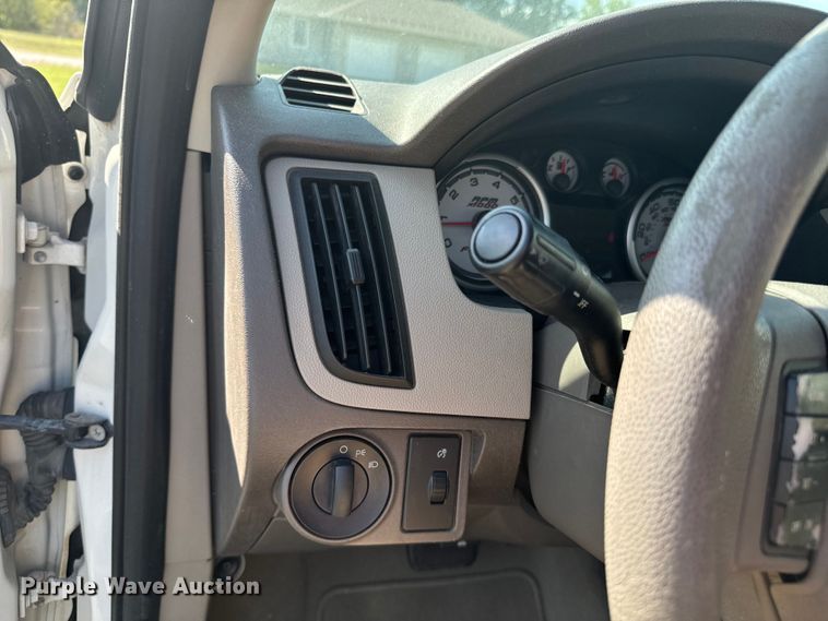 image for item DX1242 2010 Ford Focus 