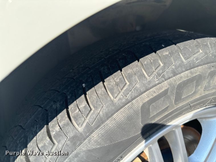 image for item DX1242 2010 Ford Focus 