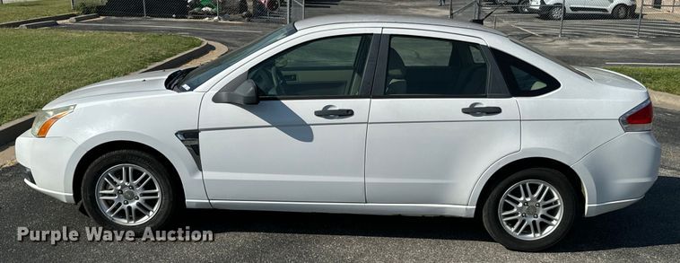 image for item DX1249 2008 Ford Focus 