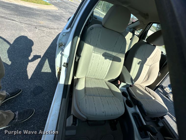 image for item DX1249 2008 Ford Focus 