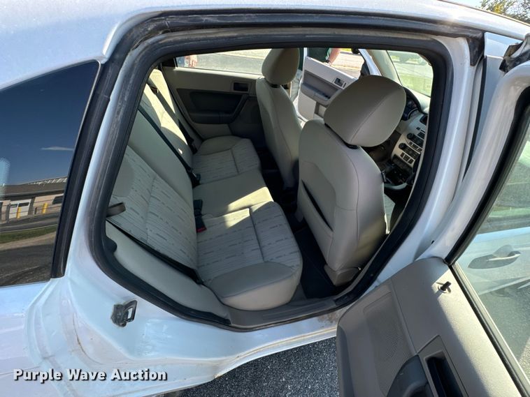 image for item DX1249 2008 Ford Focus 