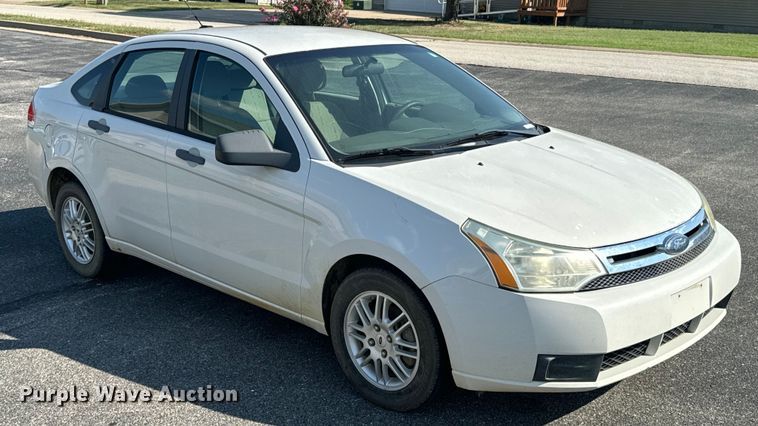 image for item DX1250 2010 Ford Focus 