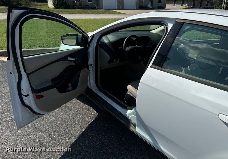 image for item DX1251 2015 Ford Focus 