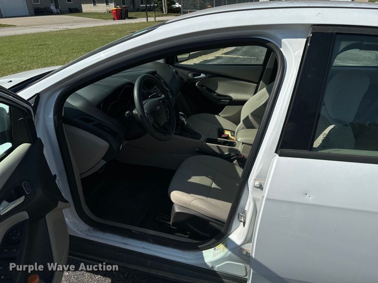 image for item DX1251 2015 Ford Focus 