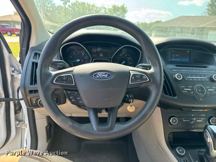 image for item DX1251 2015 Ford Focus 