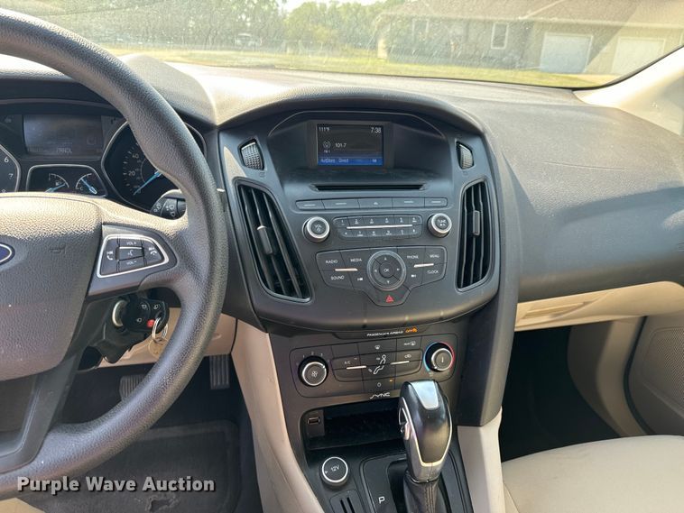 image for item DX1251 2015 Ford Focus 