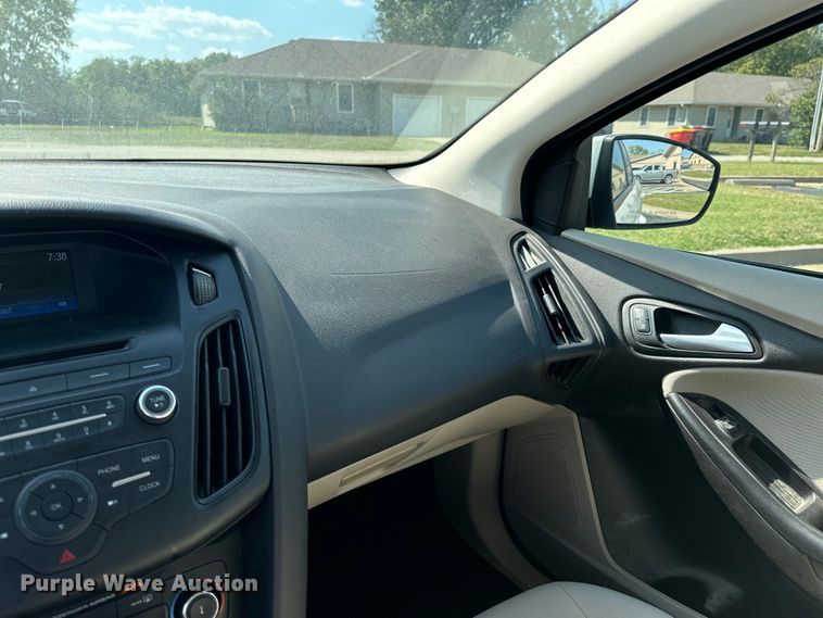 image for item DX1251 2015 Ford Focus 