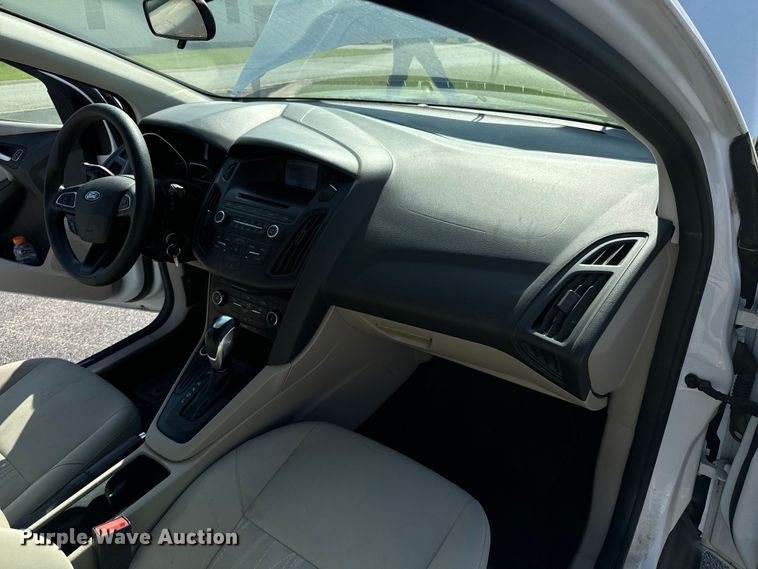 image for item DX1251 2015 Ford Focus 