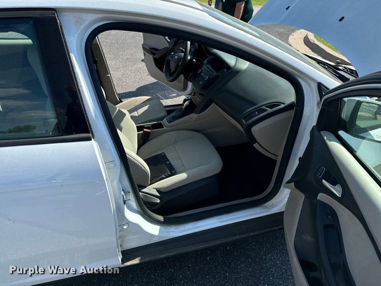 image for item DX1251 2015 Ford Focus 