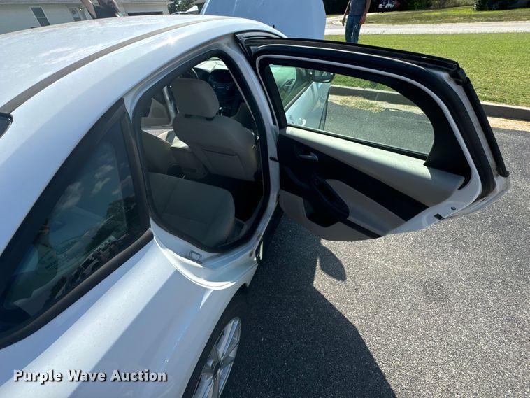 image for item DX1251 2015 Ford Focus 